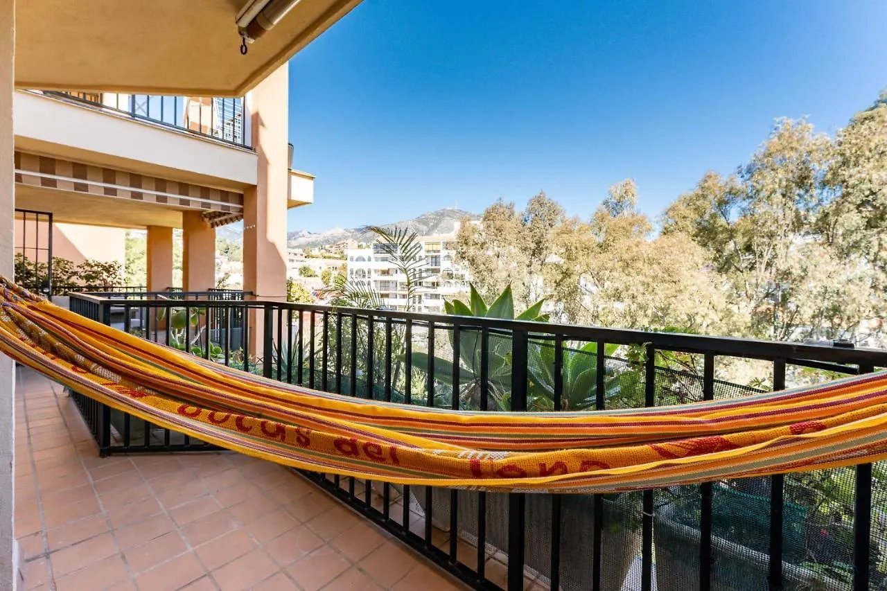 Seaside Bliss 2Br Apartment With Tranquil Terrace Pool And Parking Fuengirola 0*,  Spagna