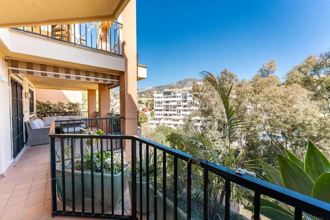 Seaside Bliss 2Br Apartment With Tranquil Terrace Pool And Parking Fuengirola