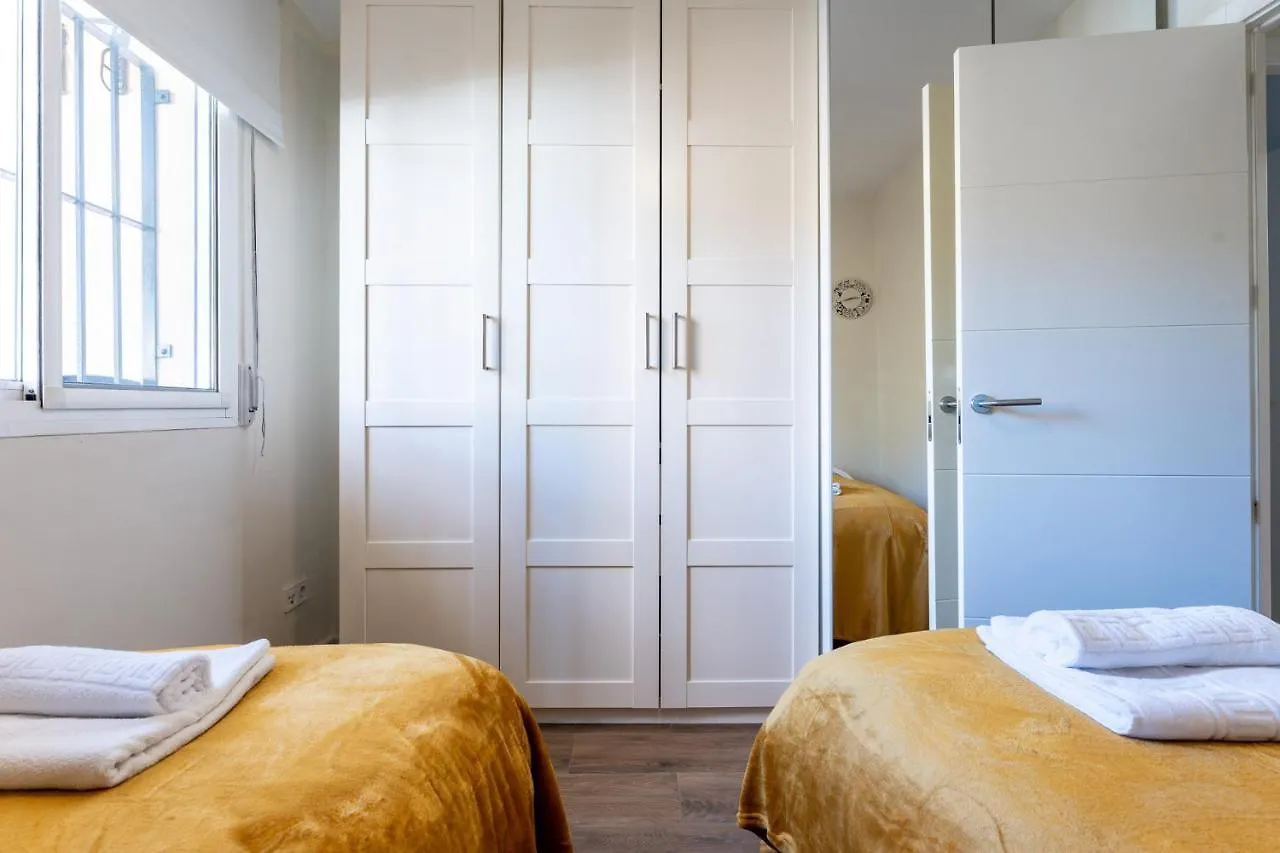 Seaside Bliss 2Br Apartment With Tranquil Terrace Pool And Parking Fuengirola