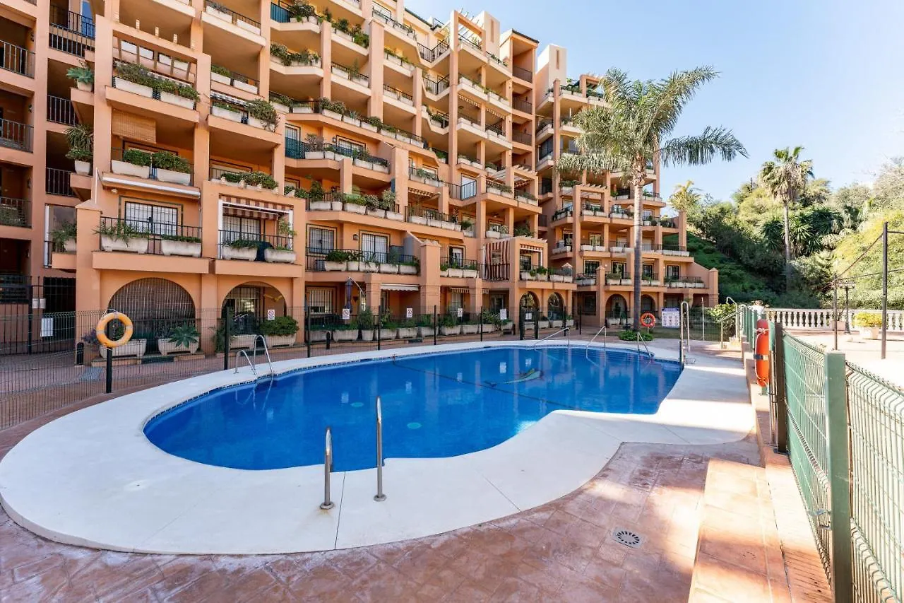 Seaside Bliss 2Br Apartment With Tranquil Terrace Pool And Parking Fuengirola