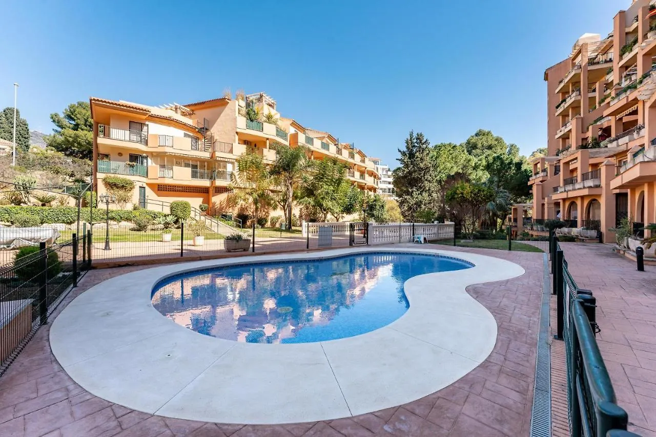 Seaside Bliss 2Br Apartment With Tranquil Terrace Pool And Parking Fuengirola